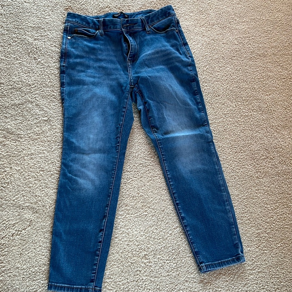 Simply Vera Wang skinny jeans 10 petite.